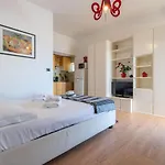 Apartamento Bright With Terrace & Parking
