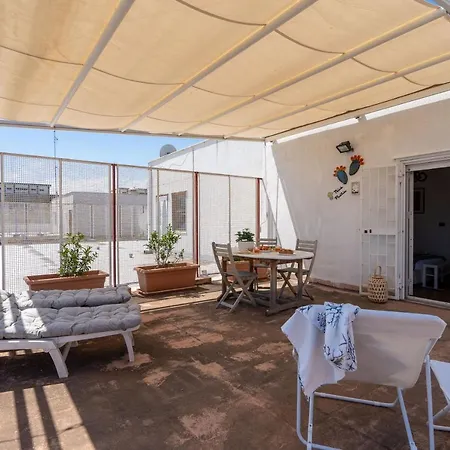 Apartamento Bright With Terrace & Parking Bari