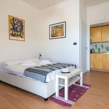 Bright With Terrace & Parking * Бари